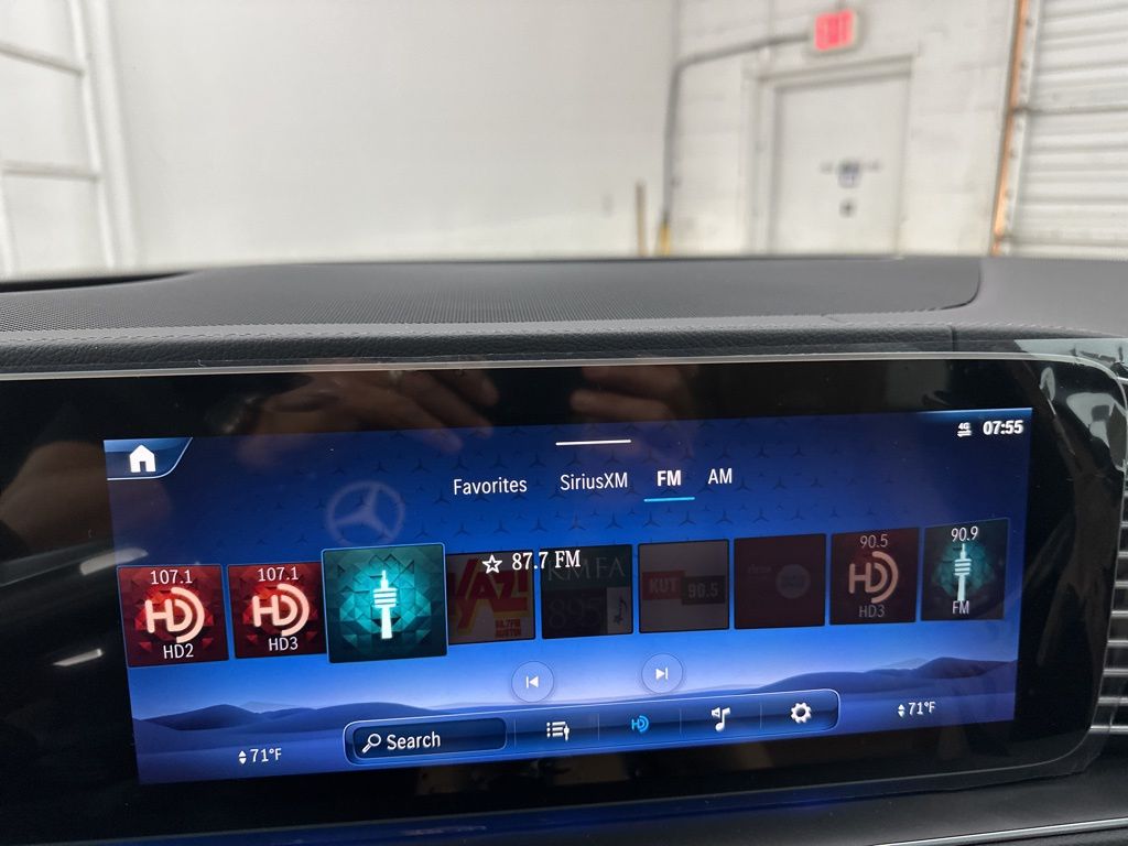 2026 Mercedes-Benz GLS 580 Image 22 of 36