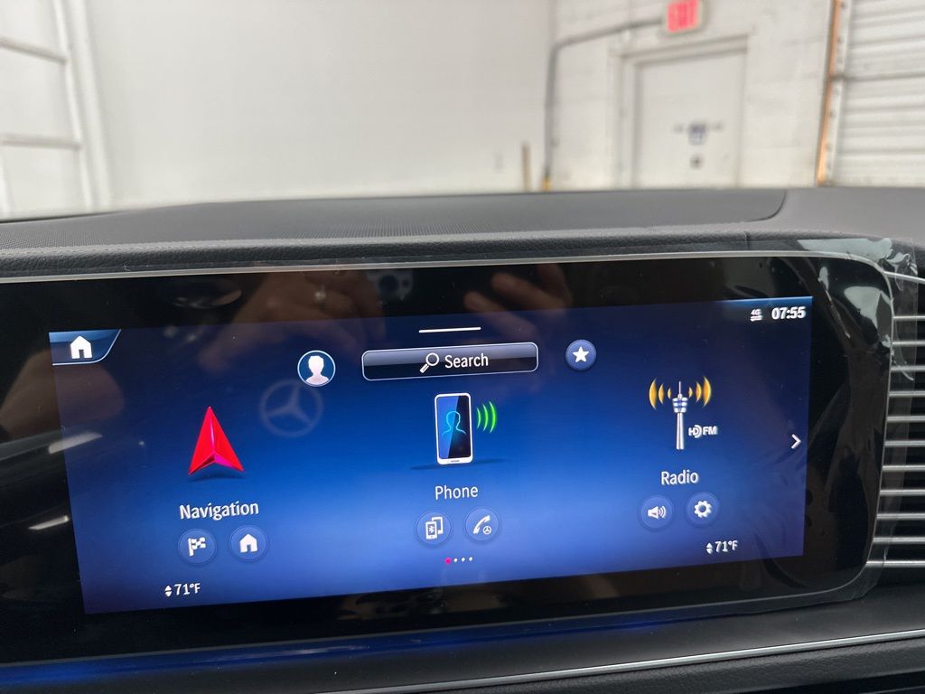 2026 Mercedes-Benz GLS 580 Image 24 of 36