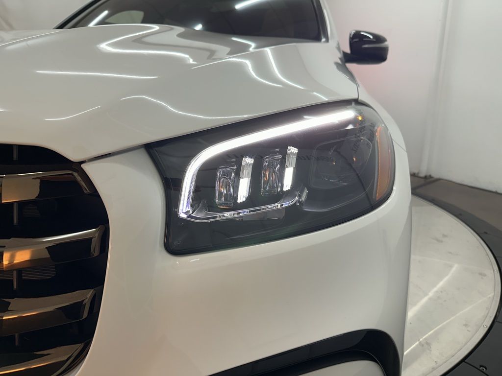 2026 Mercedes-Benz GLS 580 Image 27 of 36