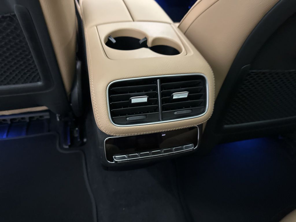 2026 Mercedes-Benz GLS 580 Image 29 of 36