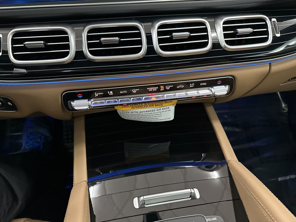 2026 Mercedes-Benz GLS 580 Image 32 of 36