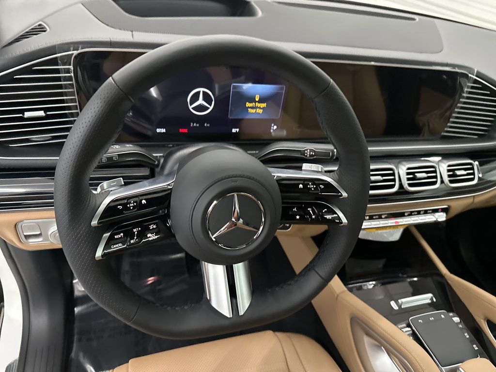 2026 Mercedes-Benz GLS 580 Image 19 of 36