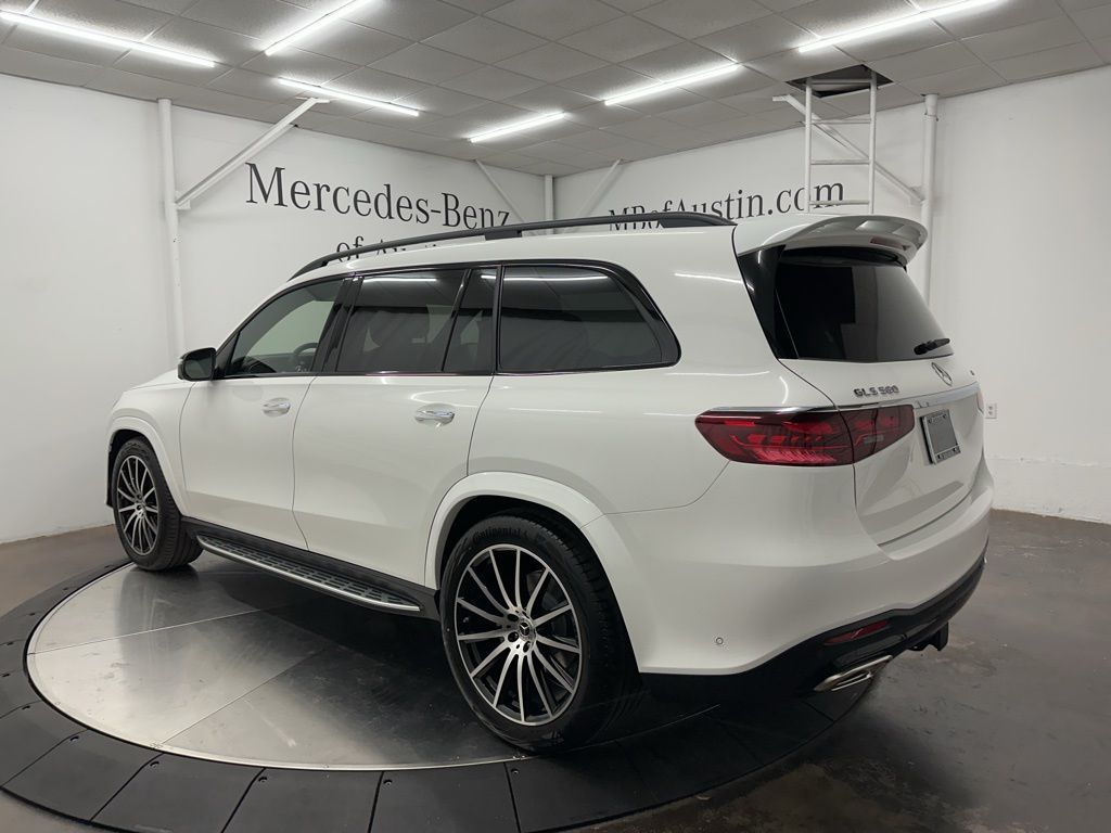 2026 Mercedes-Benz GLS 580 Image 7 of 36