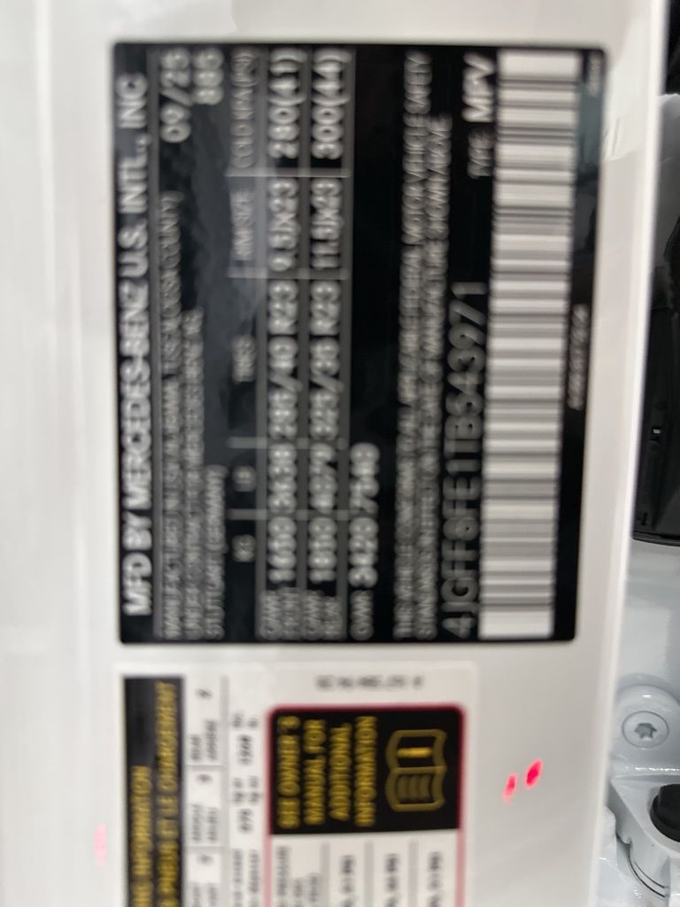 2026 Mercedes-Benz GLS 580 Image 30 of 35