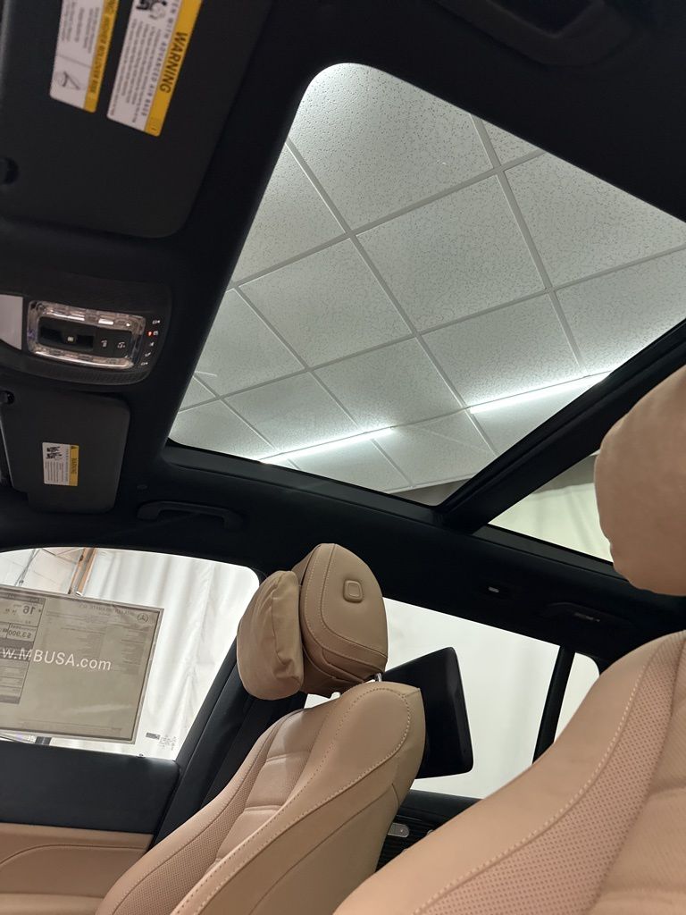 2026 Mercedes-Benz GLS 580 Image 19 of 35