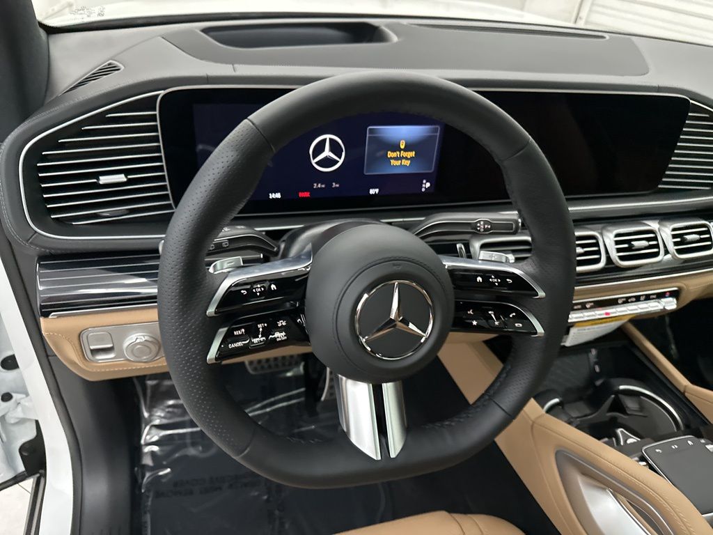 2026 Mercedes-Benz GLS 580 Image 18 of 35