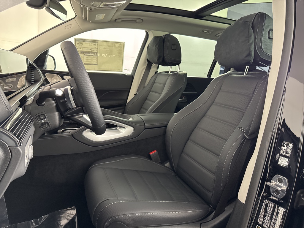 2026 Mercedes-Benz GLS 580 Image 15 of 34