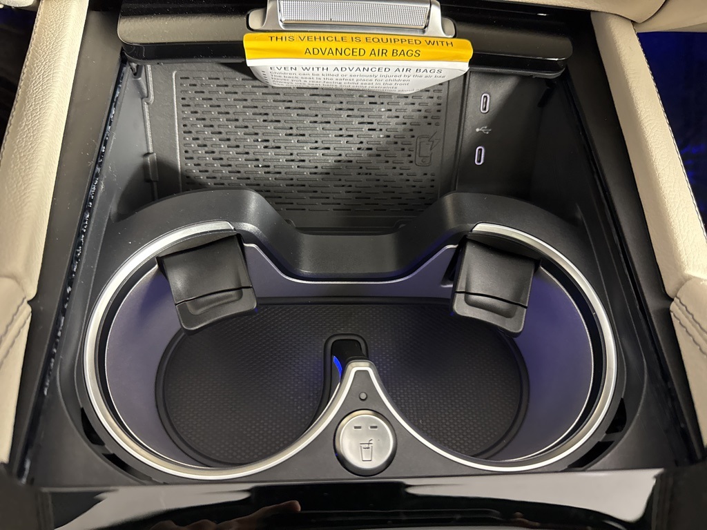 2026 Mercedes-Benz GLS 580 Image 27 of 34