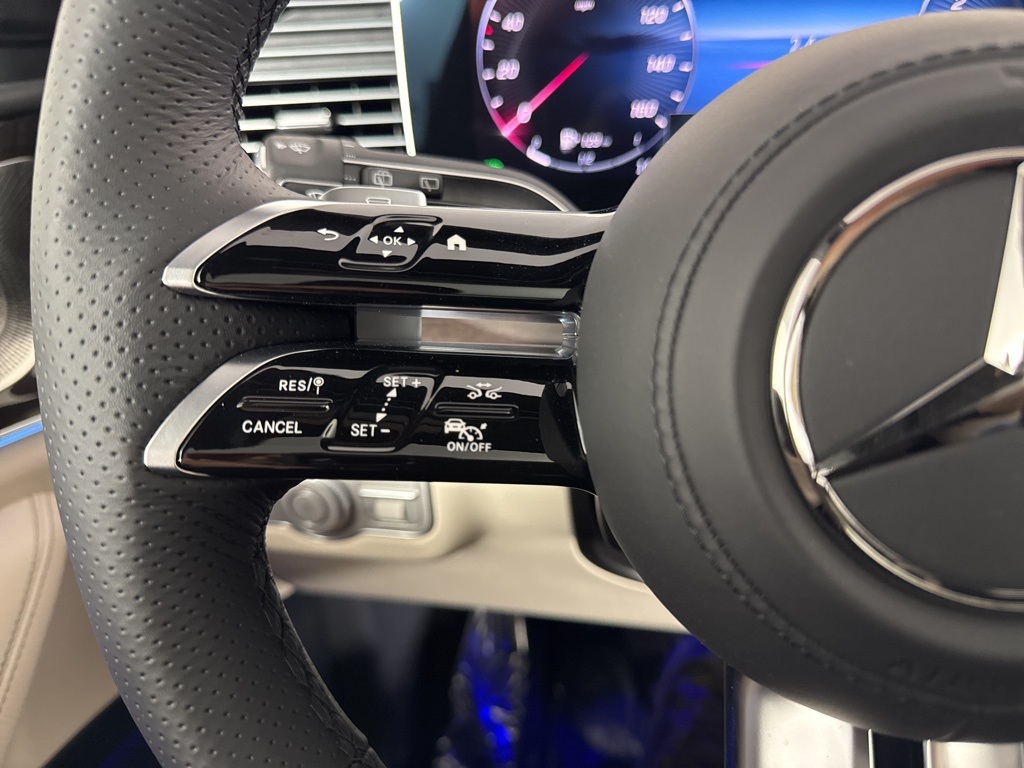 2026 Mercedes-Benz GLS 580 Image 18 of 34