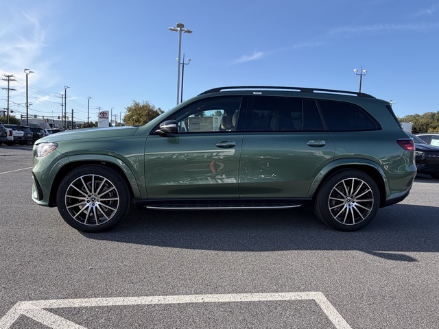 2026 Mercedes-Benz GLS 580 Image 4 of 9
