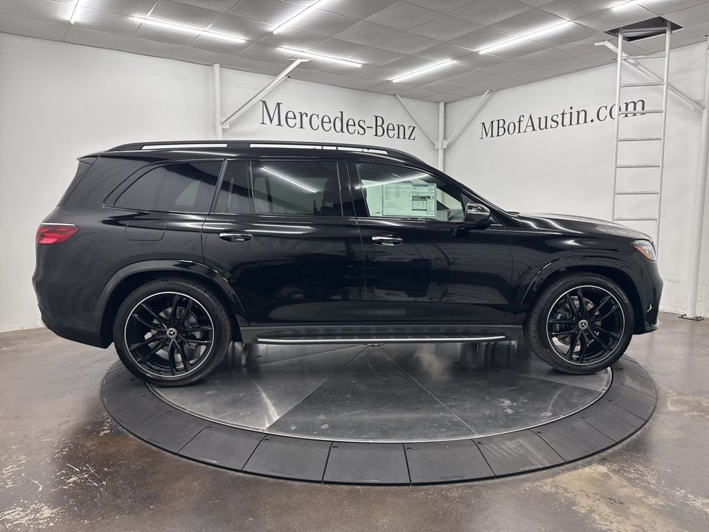 2026 Mercedes-Benz GLS 580 Image 5 of 39