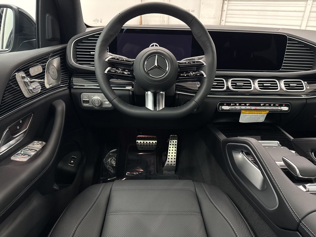 2026 Mercedes-Benz GLS 580 Image 23 of 39