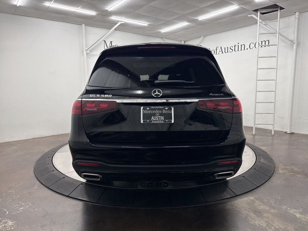 2026 Mercedes-Benz GLS 580 Image 7 of 39