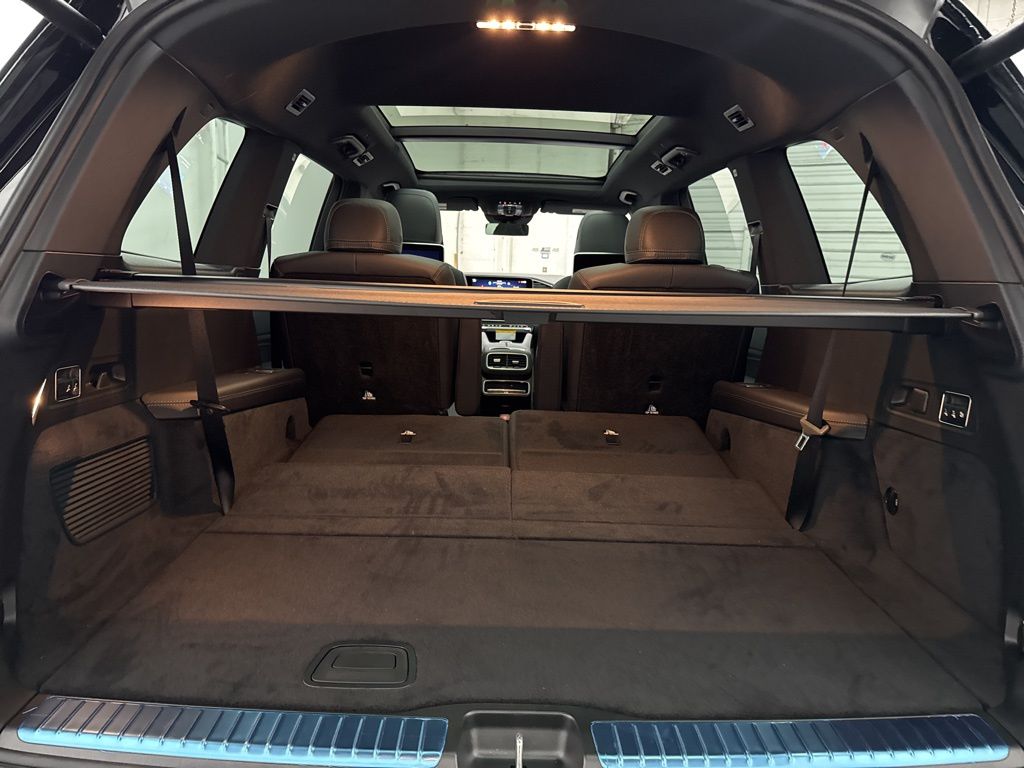 2026 Mercedes-Benz GLS 580 Image 3 of 39