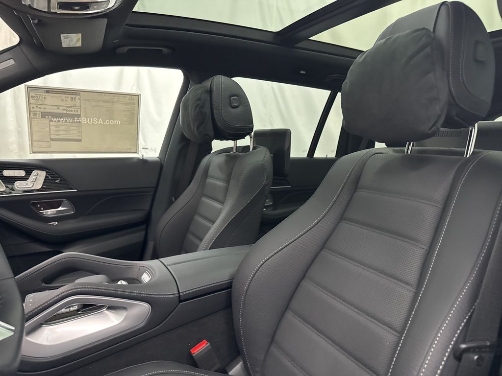 2026 Mercedes-Benz GLS 580 Image 21 of 39