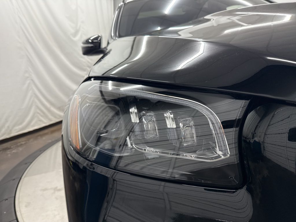 2026 Mercedes-Benz GLS 580 Image 36 of 39