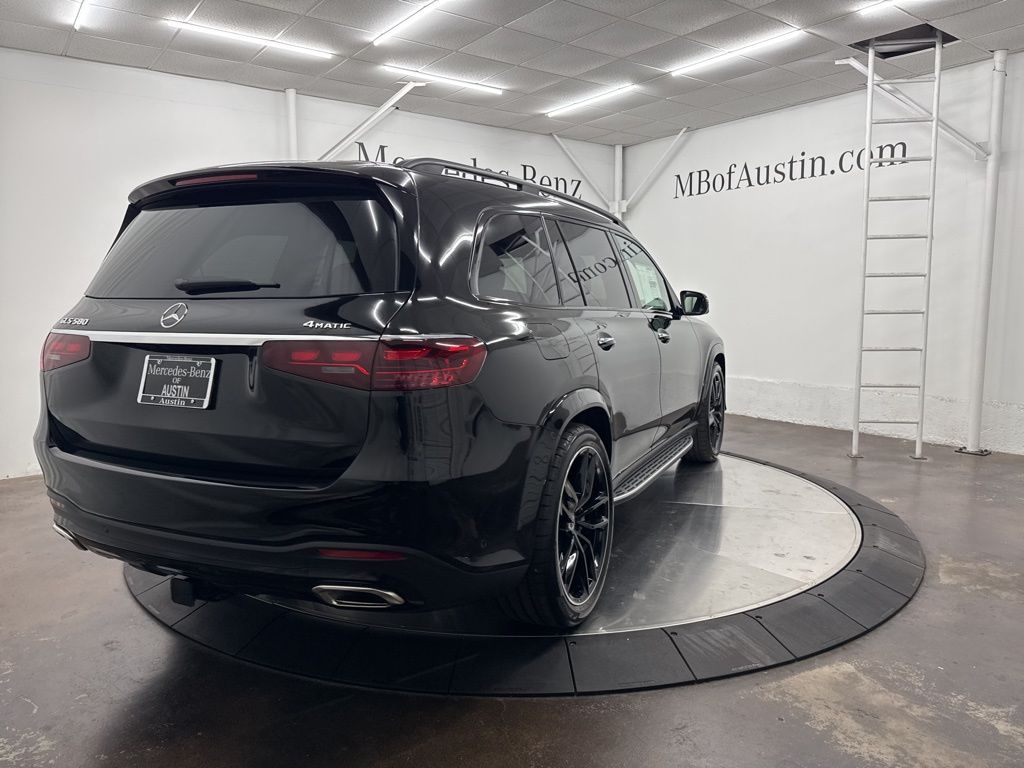2026 Mercedes-Benz GLS 580 Image 6 of 39