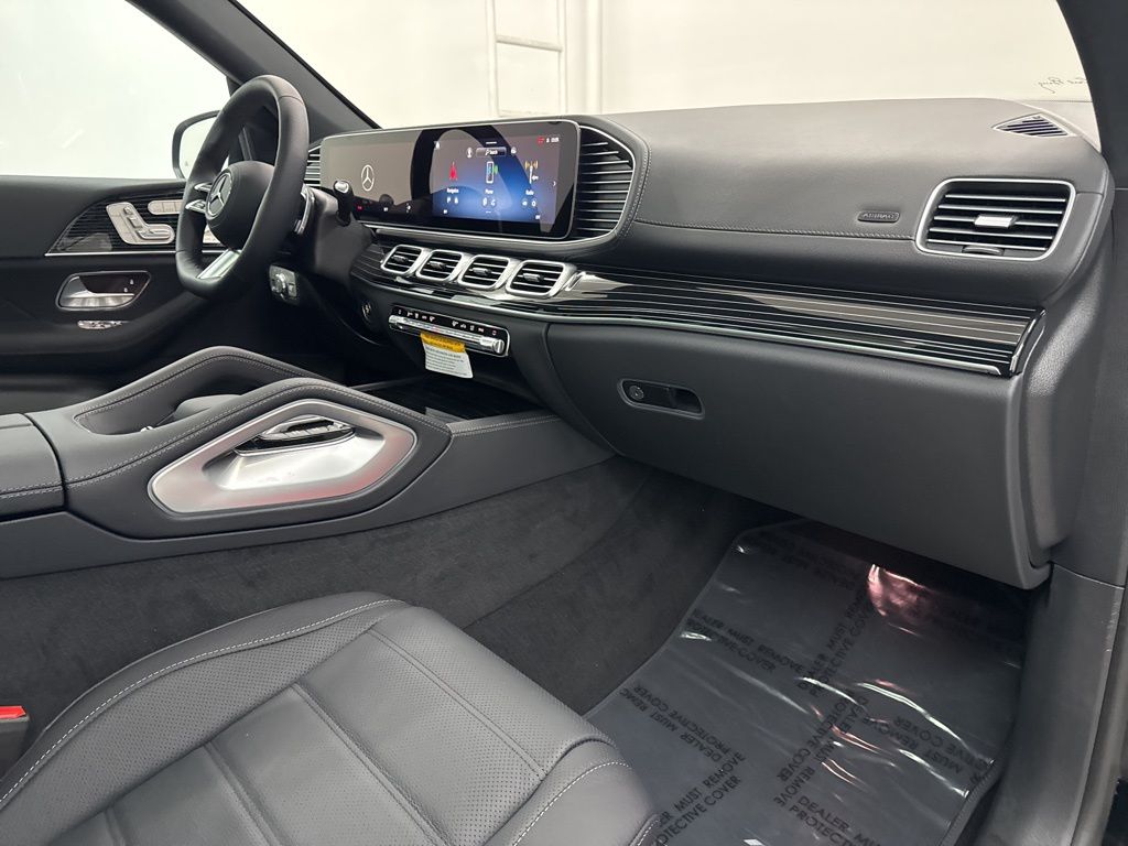 2026 Mercedes-Benz GLS 580 Image 26 of 39