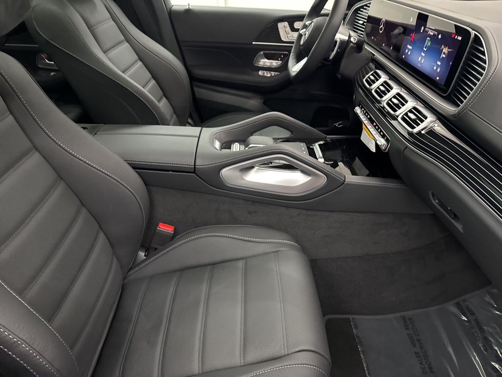 2026 Mercedes-Benz GLS 580 Image 22 of 39
