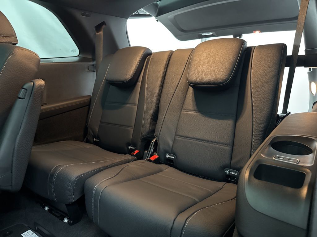 2026 Mercedes-Benz GLS 580 Image 13 of 39
