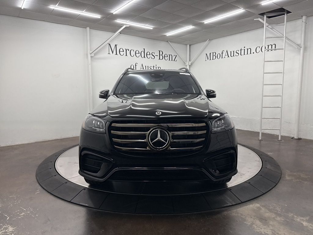 2026 Mercedes-Benz GLS 580 Image 2 of 39