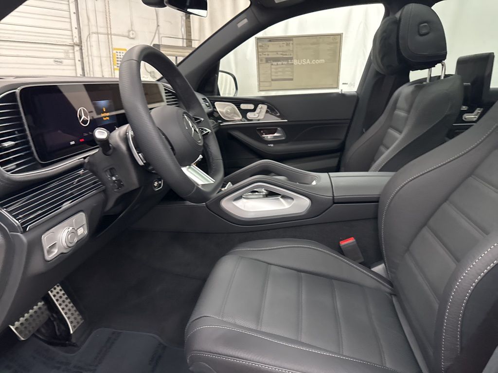 2026 Mercedes-Benz GLS 580 Image 39 of 39
