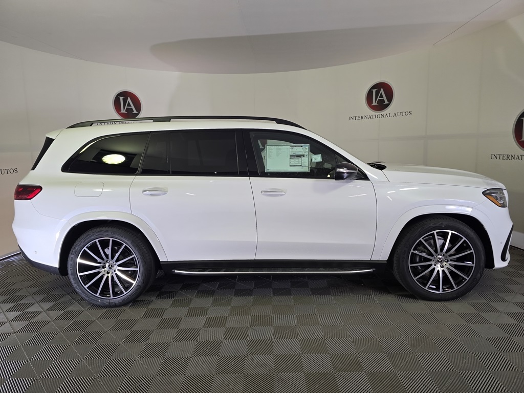 2026 Mercedes-Benz GLS 580 Image 3 of 33