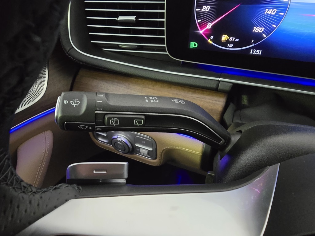 2026 Mercedes-Benz GLS 580 Image 16 of 33