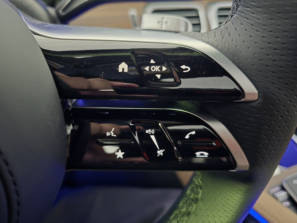 2026 Mercedes-Benz GLS 580 Image 27 of 33