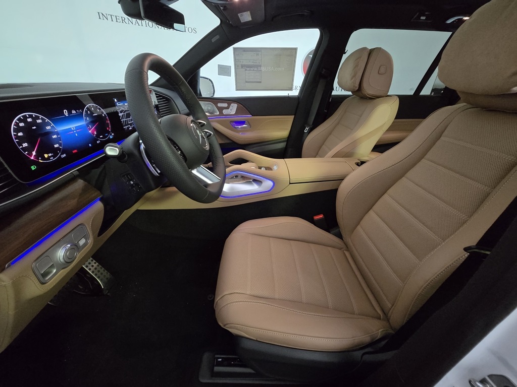 2026 Mercedes-Benz GLS 580 Image 26 of 33