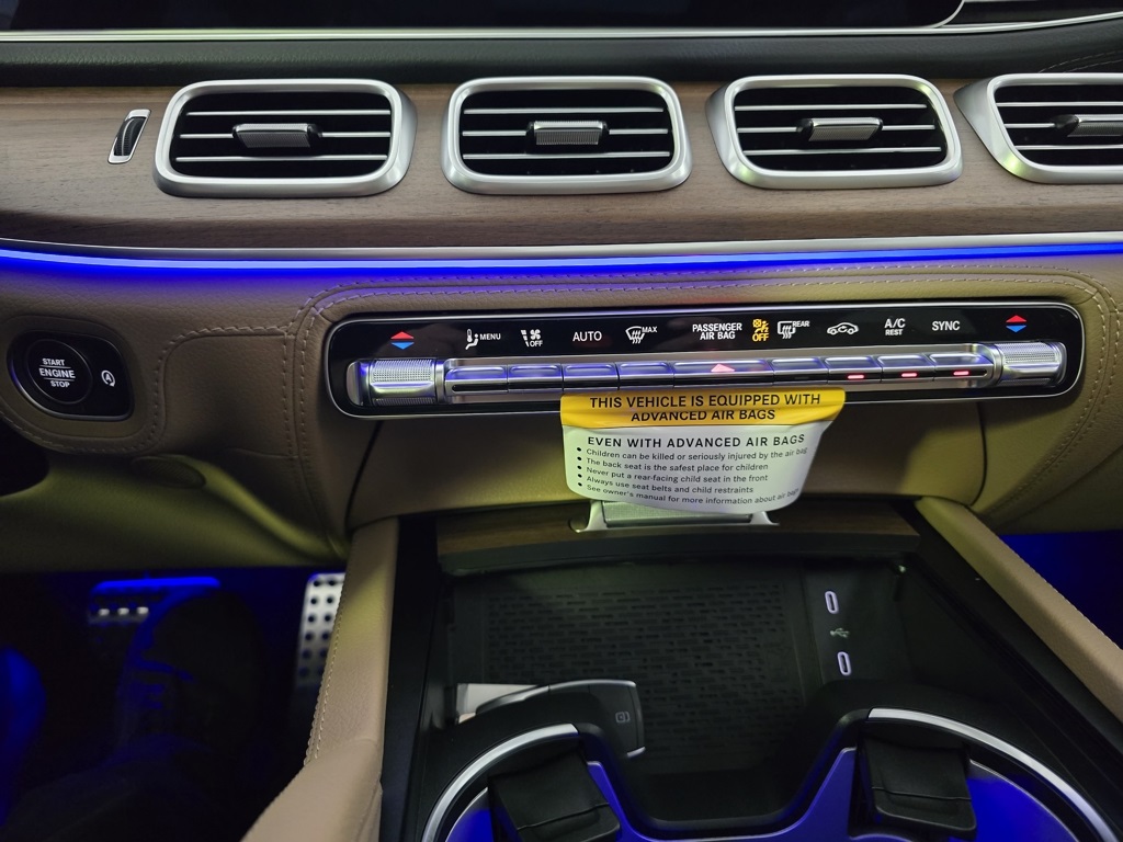 2026 Mercedes-Benz GLS 580 Image 13 of 33