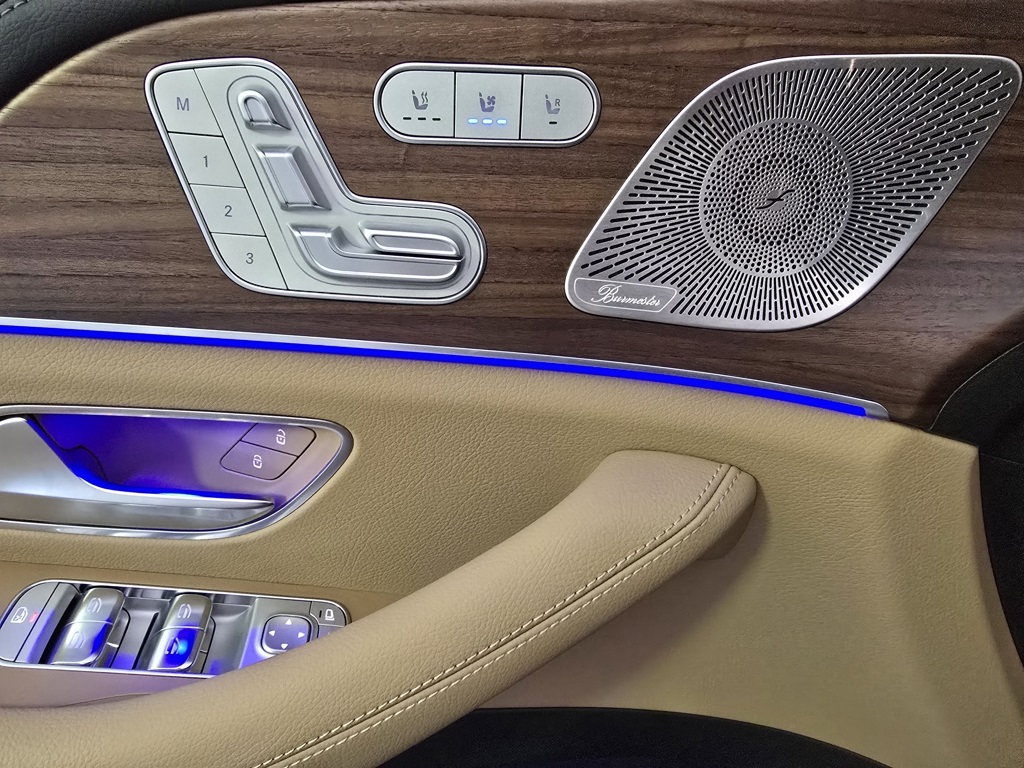 2026 Mercedes-Benz GLS 580 Image 32 of 33