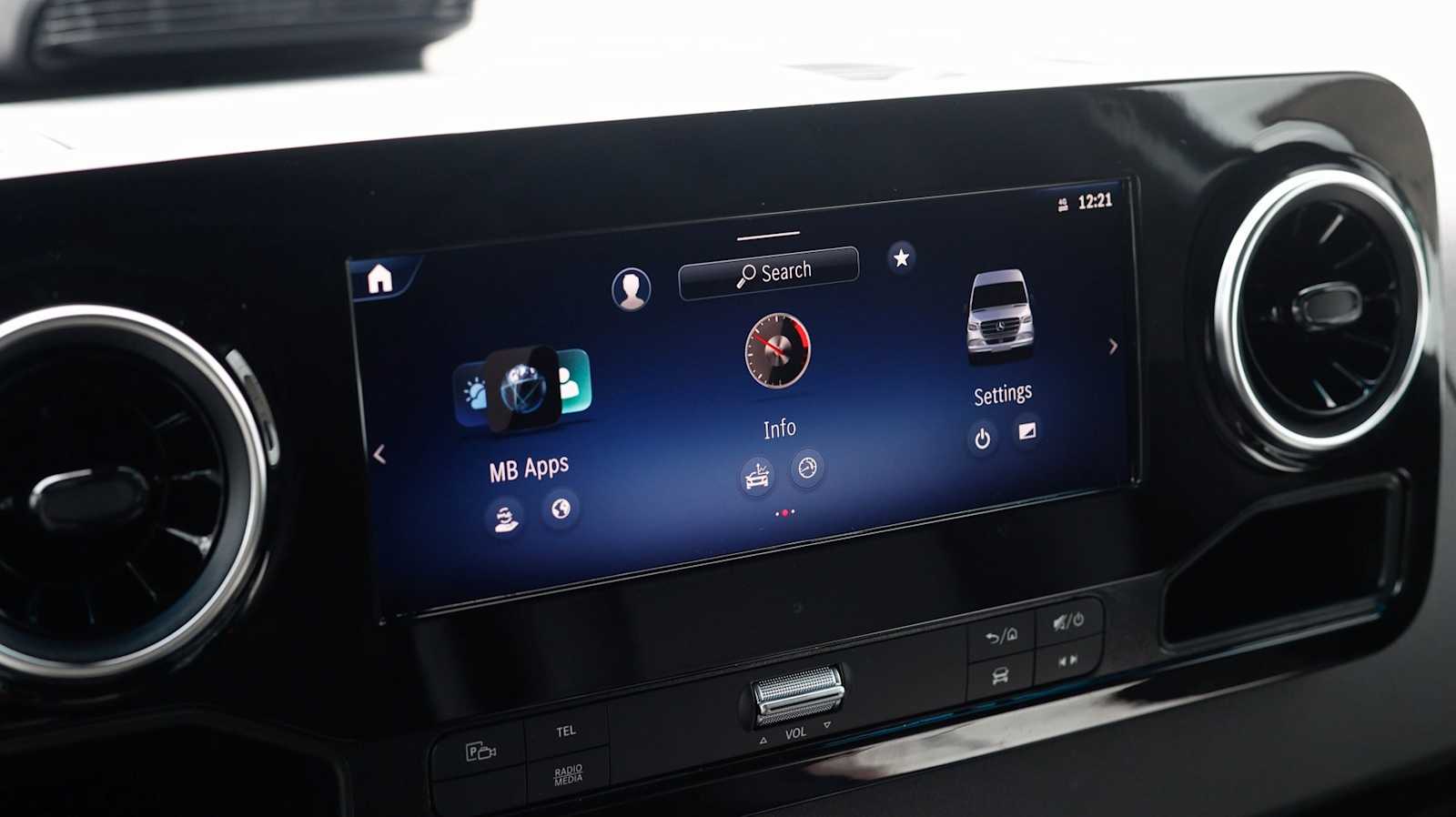 2026 Mercedes-Benz Sprinter Base Image 14 of 34