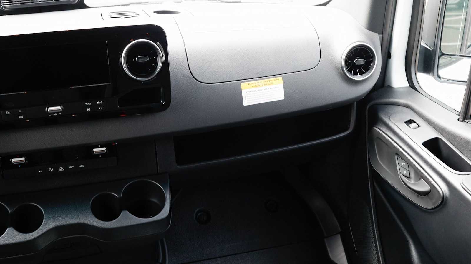 2026 Mercedes-Benz Sprinter Base Image 11 of 34