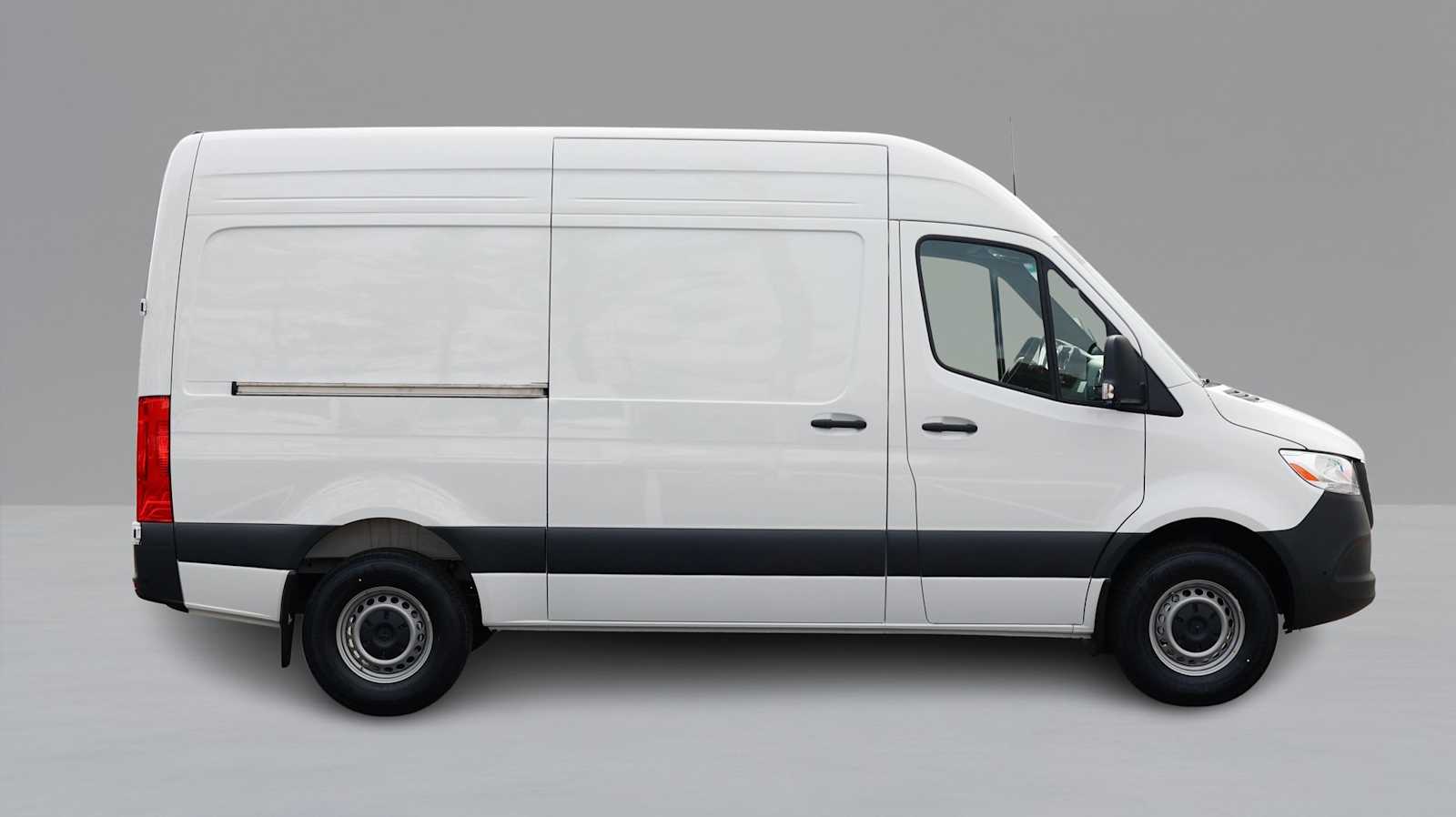 2026 Mercedes-Benz Sprinter Base Image 4 of 34