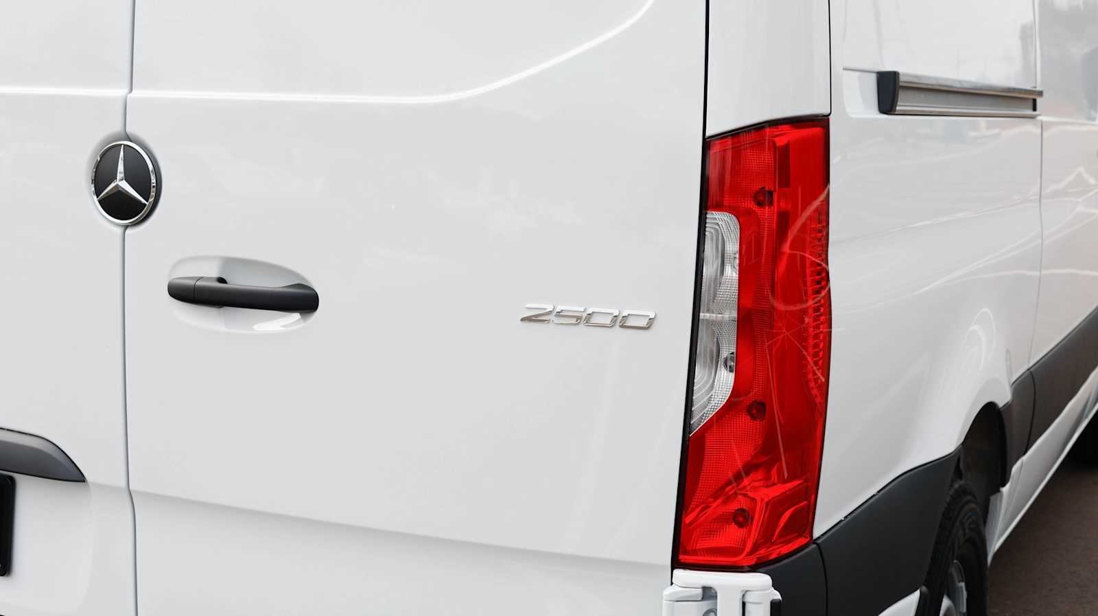 2026 Mercedes-Benz Sprinter Base Image 33 of 34