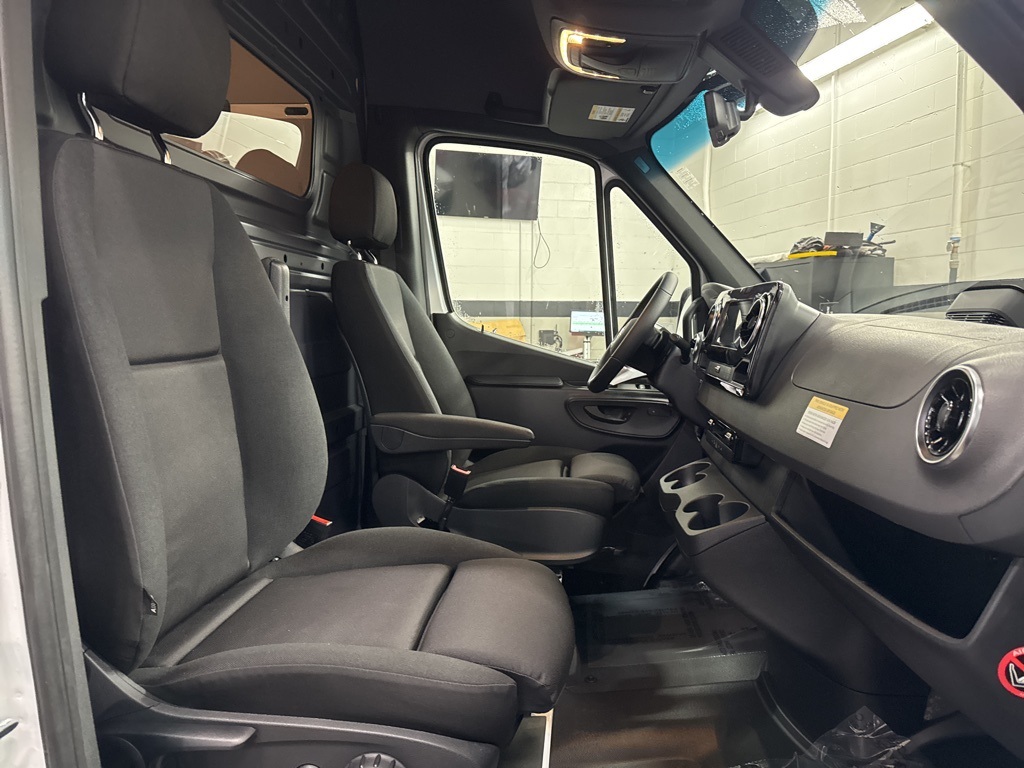 2026 Mercedes-Benz Sprinter Base Image 17 of 35