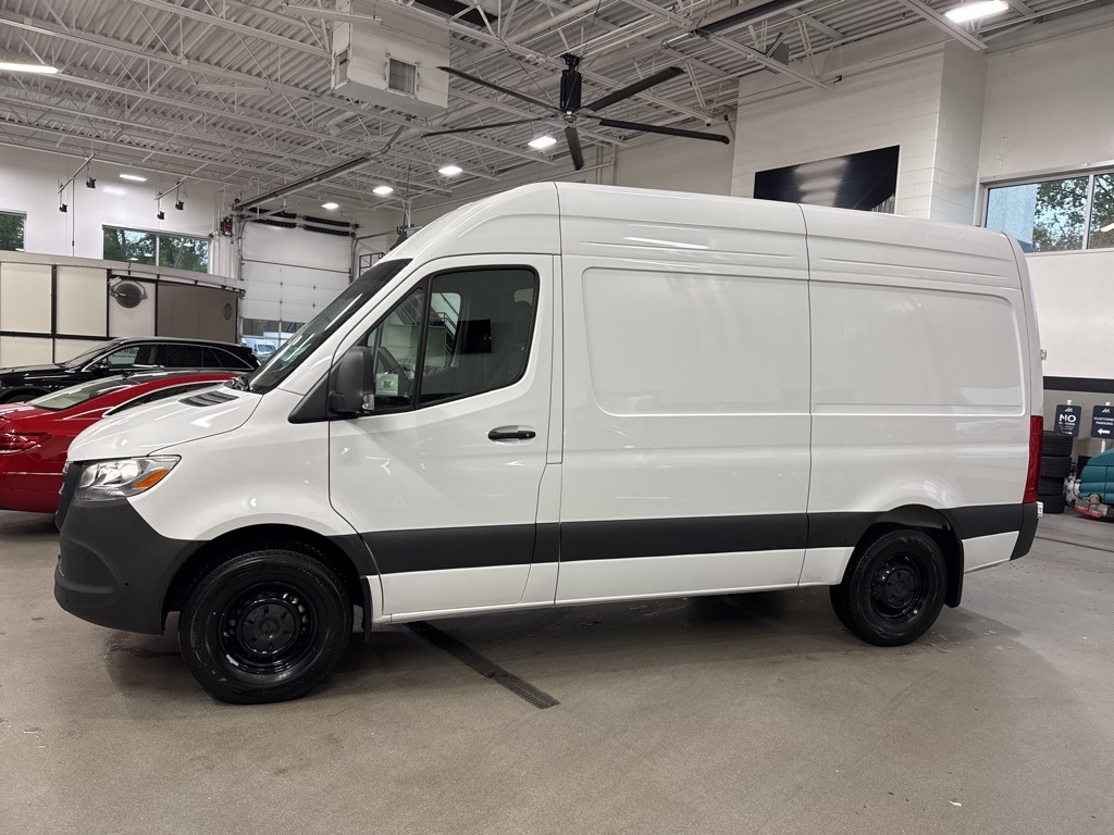 2026 Mercedes-Benz Sprinter Base Image 2 of 35