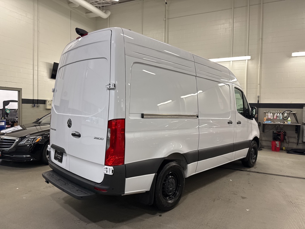 2026 Mercedes-Benz Sprinter Base Image 6 of 35