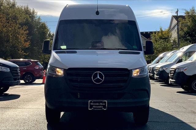 2026 Mercedes-Benz Sprinter Base Image 3 of 37