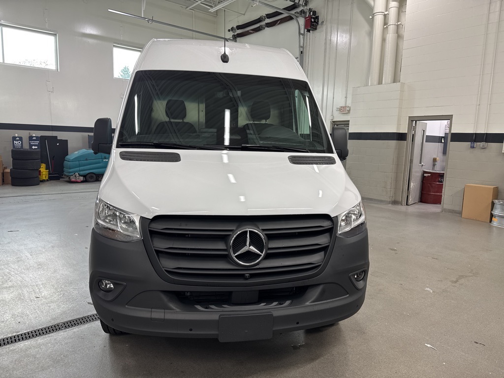 2026 Mercedes-Benz Sprinter Base Image 2 of 33