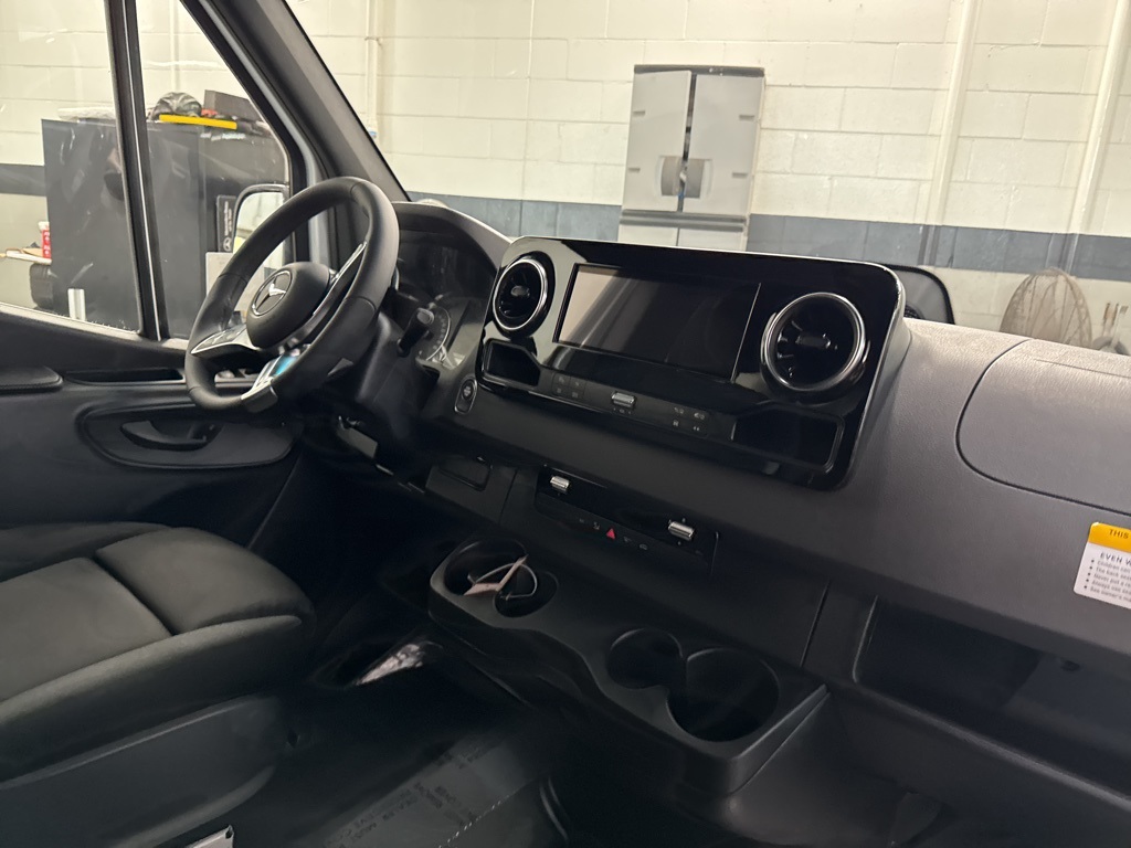2026 Mercedes-Benz Sprinter Base Image 10 of 33