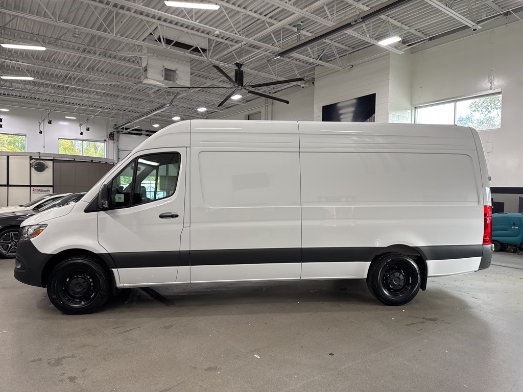 2026 Mercedes-Benz Sprinter Base Image 5 of 33
