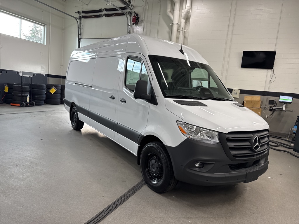 2026 Mercedes-Benz Sprinter Base Image 3 of 33