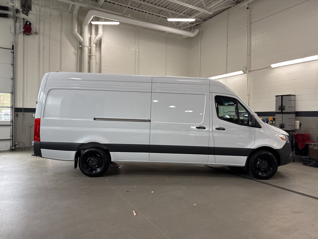 2026 Mercedes-Benz Sprinter Base Image 4 of 33