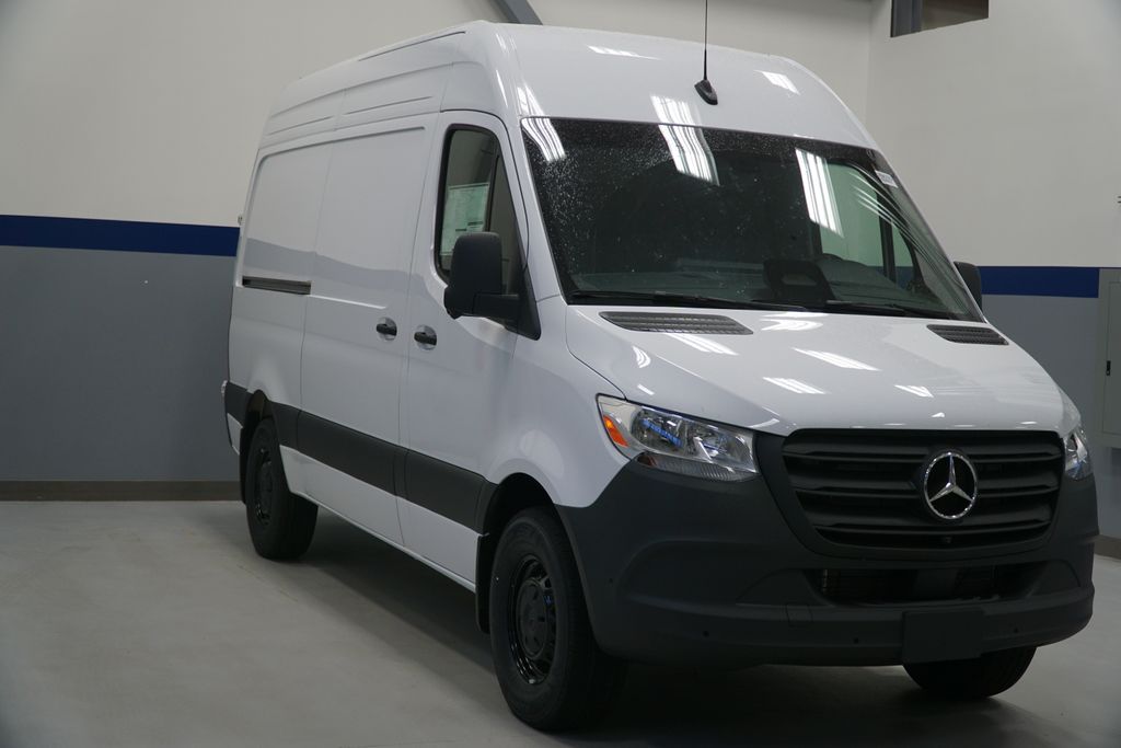 2026 Mercedes-Benz Sprinter Base Image 3 of 17