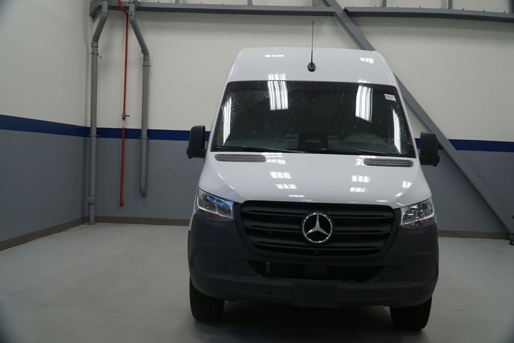 2026 Mercedes-Benz Sprinter Base Image 2 of 17
