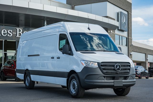 2026 Mercedes-Benz Sprinter Cargo Image 3 of 40
