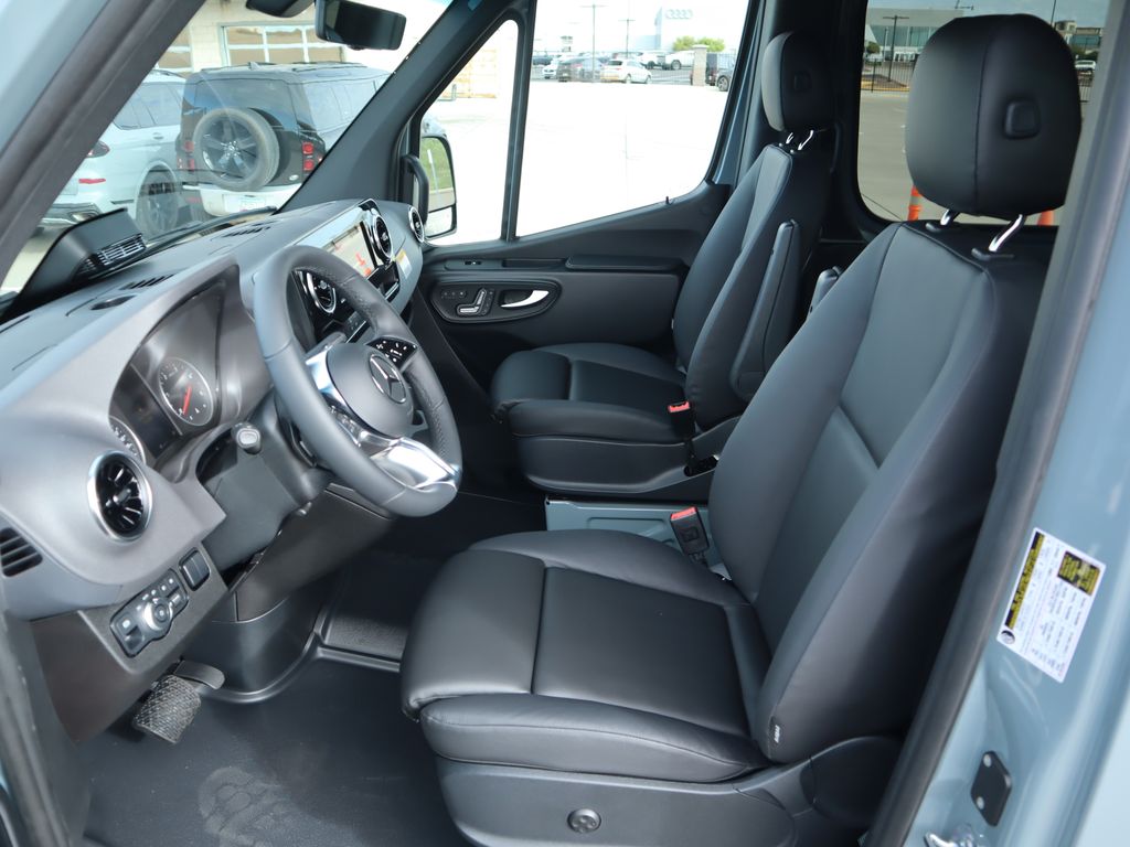2026 Mercedes-Benz Sprinter Base Image 15 of 36