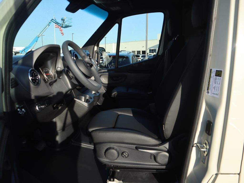 2026 Mercedes-Benz Sprinter Base Image 24 of 40